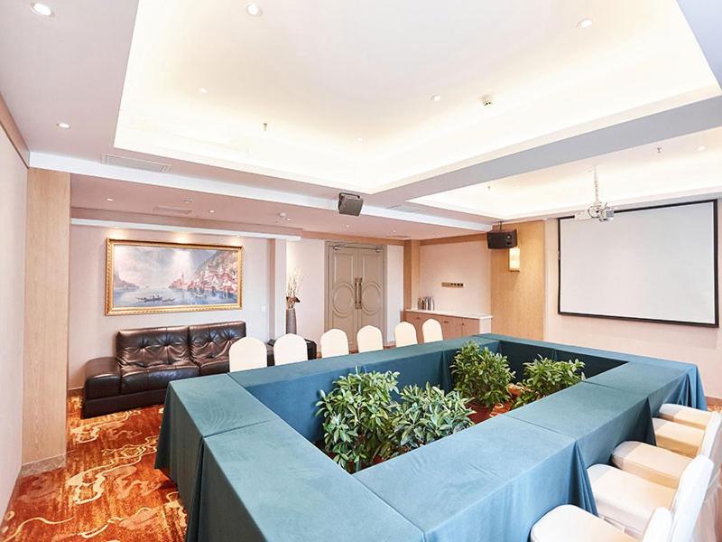 Vienna Hotel Nanyang People Road المظهر الخارجي الصورة